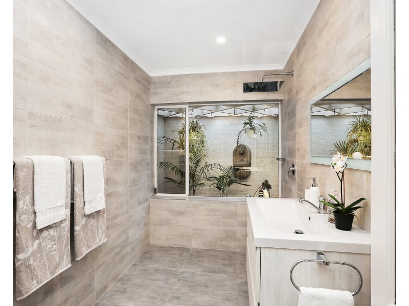 16 Lakeside Avenue, Monterey NSW 2217