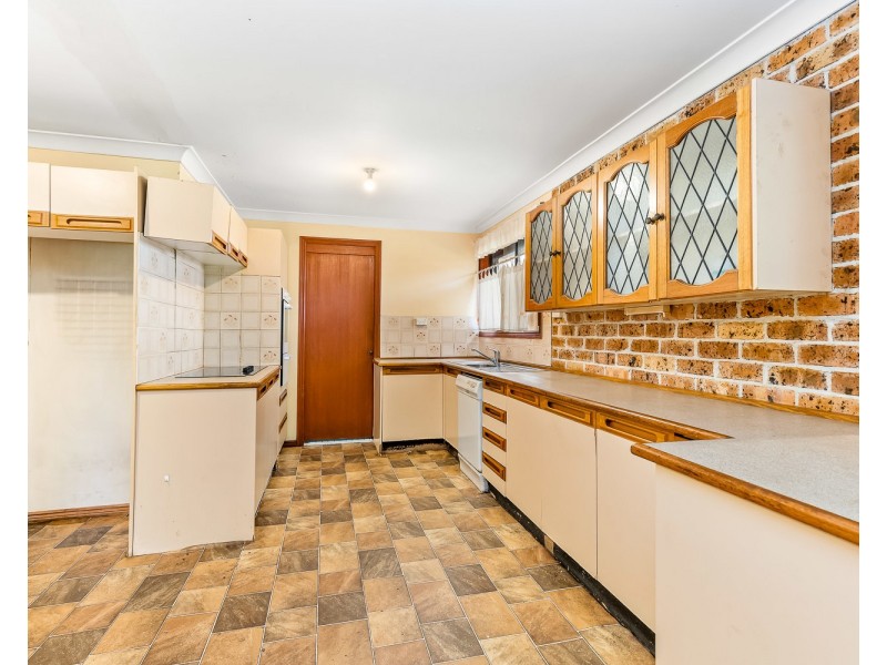 3 Karen Avenue, Picnic Point NSW 2213