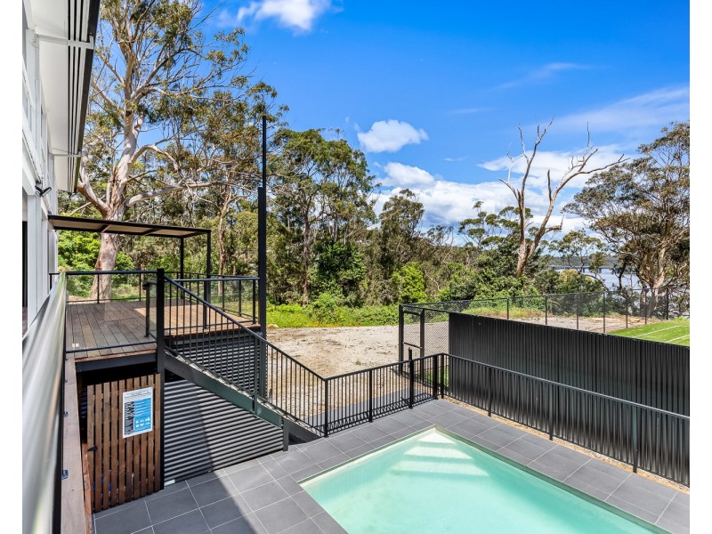 37 Grandview Crescent, Lugarno NSW 2210