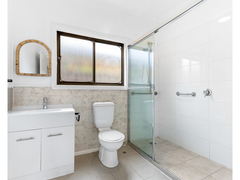 14 Burns Road, Picnic Point NSW 2213
