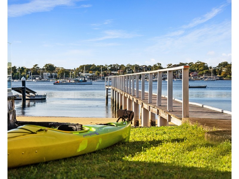 18 Beach Street, Blakehurst NSW 2221