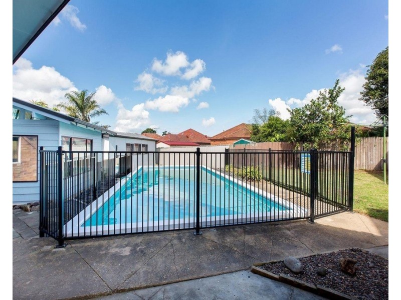 42 Midlothian Avenue, Beverly Hills NSW 2209