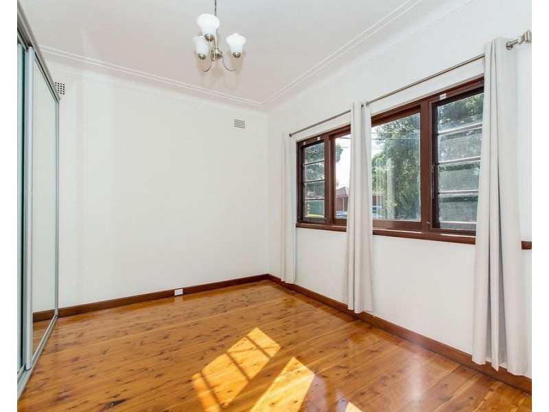 42 Midlothian Avenue, Beverly Hills NSW 2209