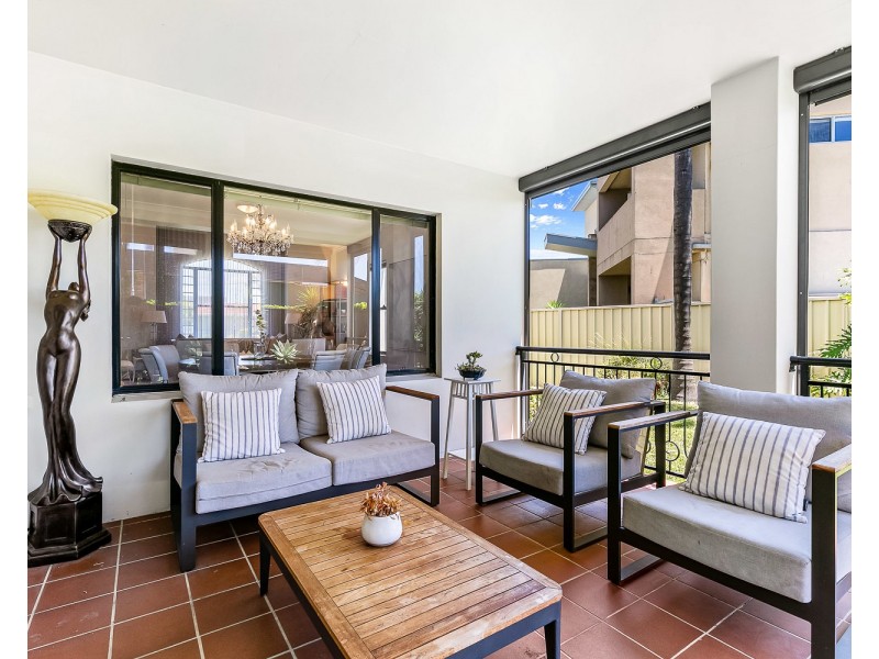 6 Wollondilly Place, Sylvania Waters NSW 2224