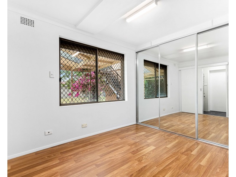 20 Caloola Crescent, Beverly Hills NSW 2209