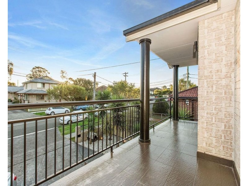 1/12 Lancaster Avenue, Punchbowl NSW 2460