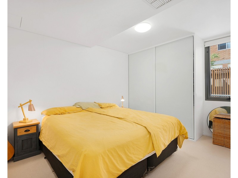 2/37-39 Macquarie Place, Mortdale NSW 2223