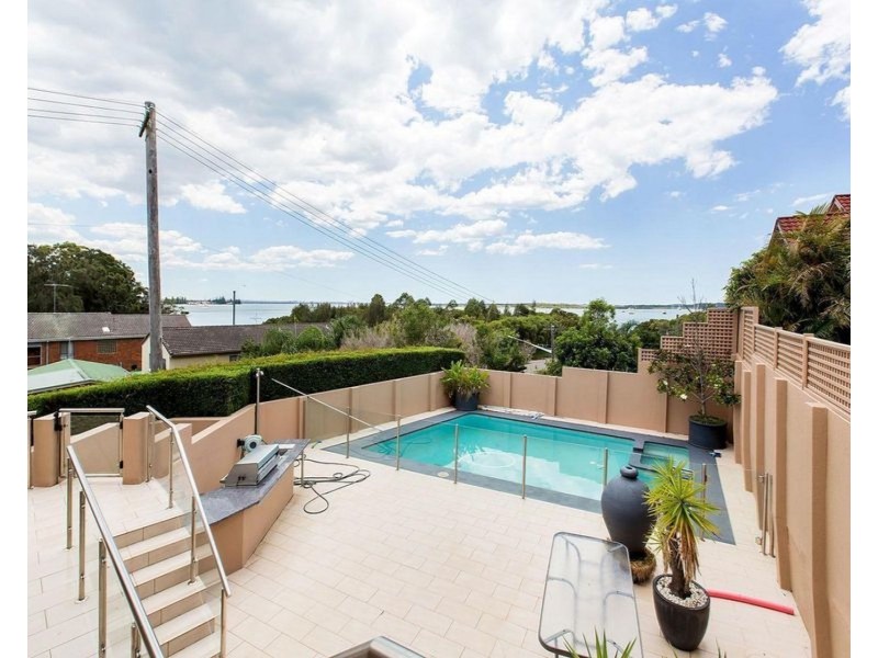 102 Woodlands Road, Taren Point NSW 2229