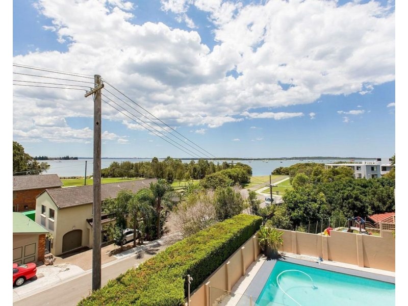 102 Woodlands Road, Taren Point NSW 2229