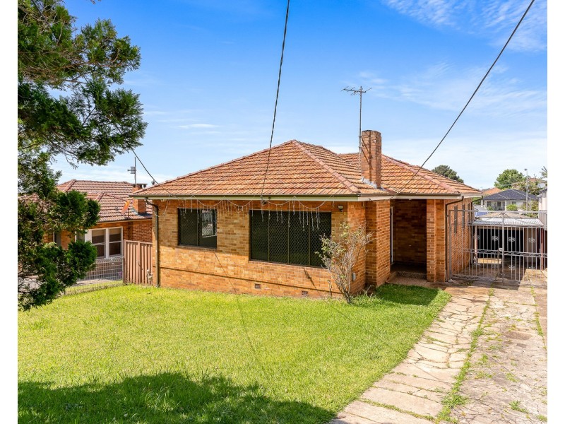53 Junee Crescent, Kingsgrove NSW 2208