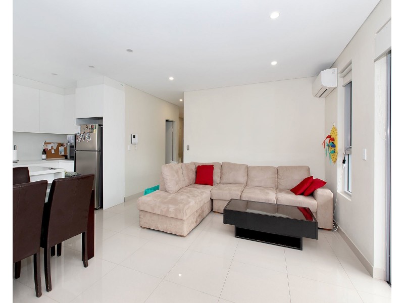 1/61-65 Trafalgar Street, Peakhurst NSW 2210