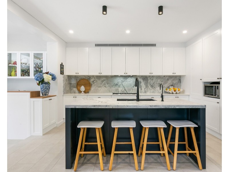 1/10 Kings Road, Brighton-le-sands NSW 2216