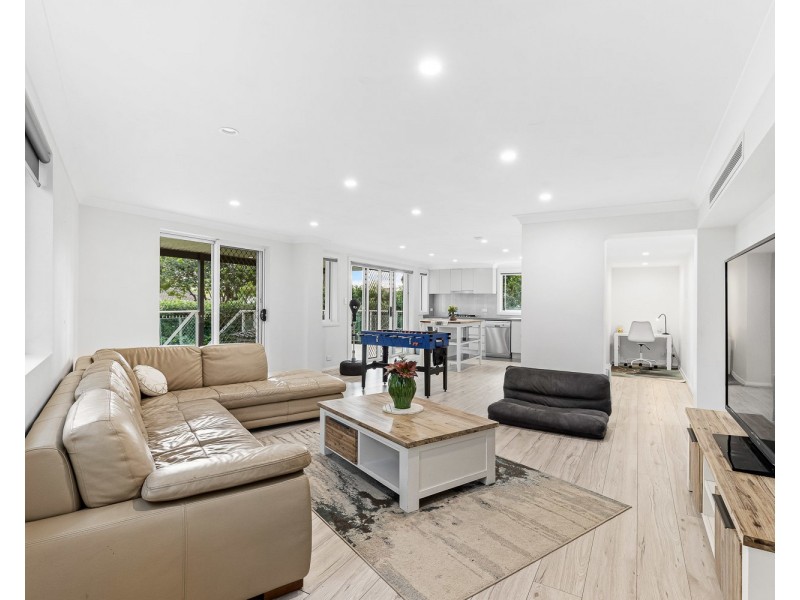 3  Gnarbo Avenue, Carss Park NSW 2221