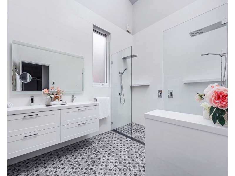 21 Elm Street, Lugarno NSW 2210