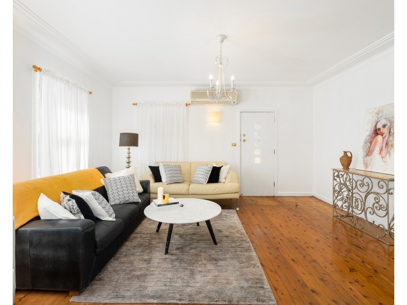 4 England Street, Brighton-le-sands NSW 2216