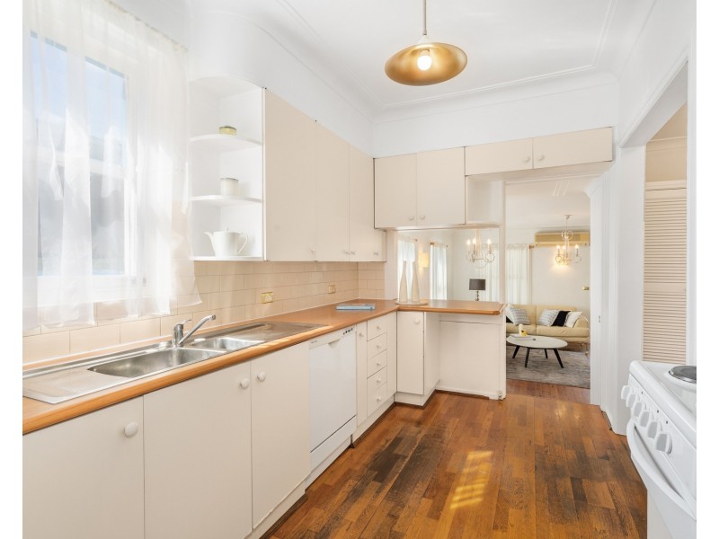 4 England Street, Brighton-le-sands NSW 2216