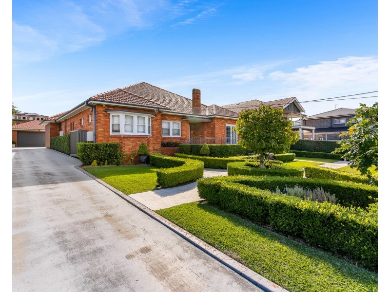 5 Coogarah Street, Blakehurst NSW 2221