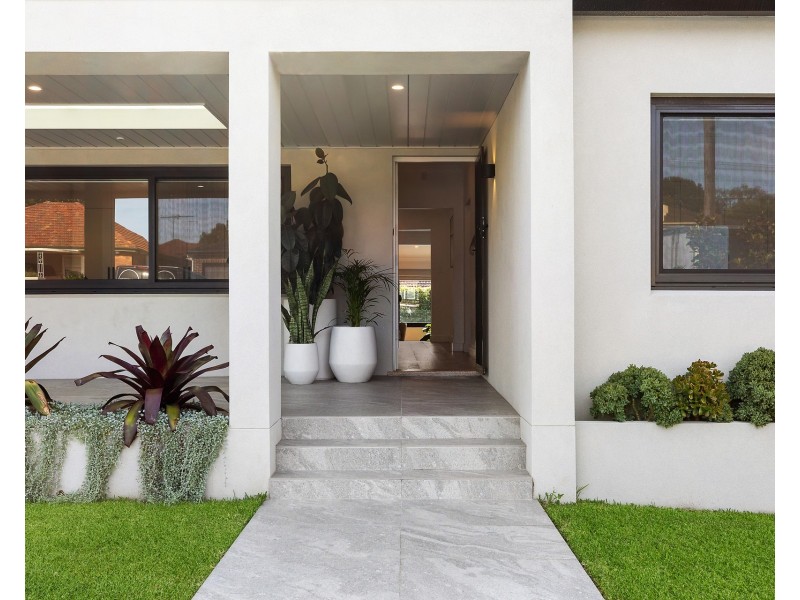 60 New England Drive, Kingsgrove NSW 2208