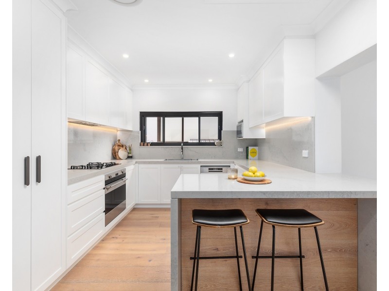 60 New England Drive, Kingsgrove NSW 2208