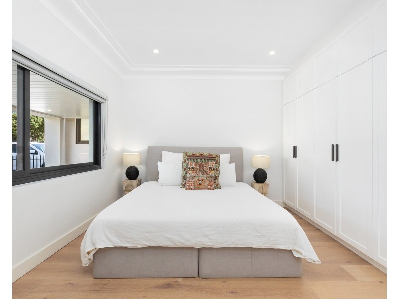 60 New England Drive, Kingsgrove NSW 2208