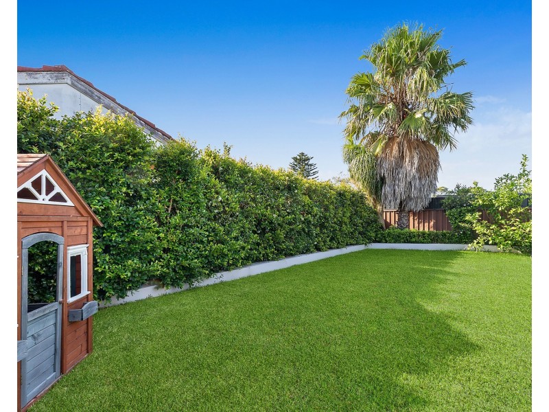 60 New England Drive, Kingsgrove NSW 2208