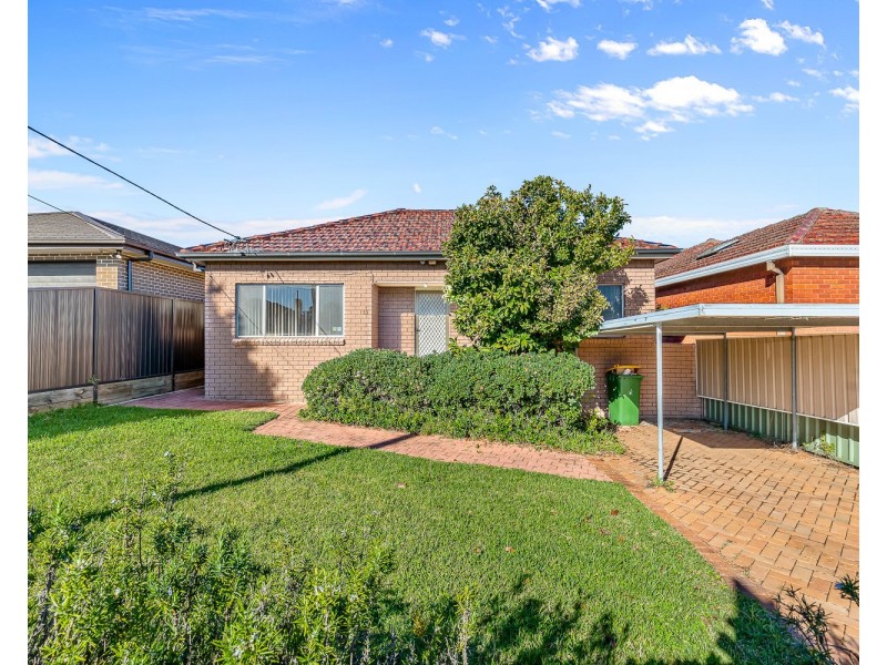 33 Beaconsfield Street, Revesby NSW 2212