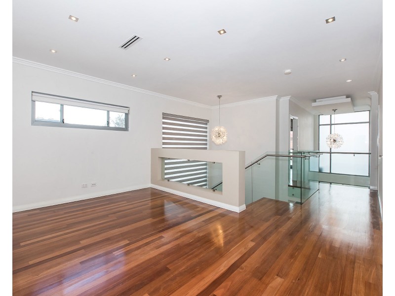 8 Basil Road, Bexley NSW 2207