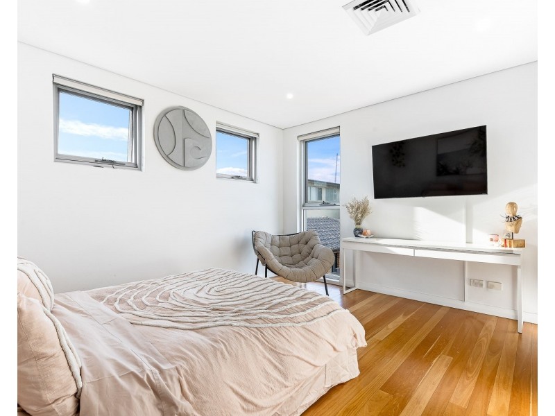 25 Kenyon Road, Bexley NSW 2207