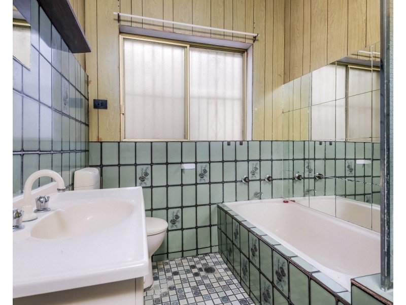 17 Queens Road, Connells Point NSW 2221
