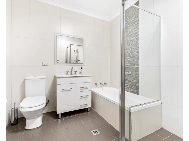 8/22 Collaroy Avenue, Peakhurst NSW 2210