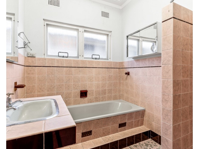 10 Annette Avenue, Kogarah NSW 2217