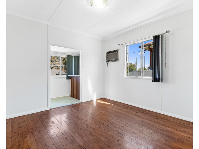 2 Gwandalan Road, Padstow NSW 2211