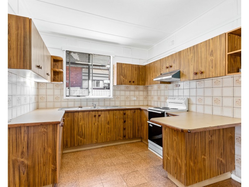 2 Gwandalan Road, Padstow NSW 2211