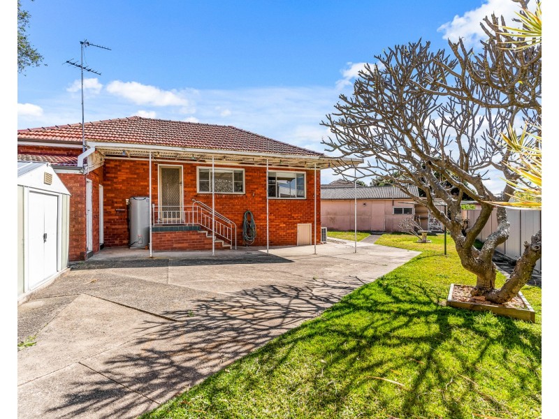 2 Coolabah Place, Caringbah NSW 2229