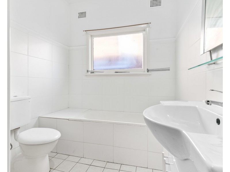 11a Glamis Street, Kingsgrove NSW 2208