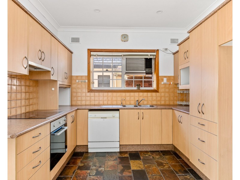 32 Illawarra Parade, Beverly Hills NSW 2209