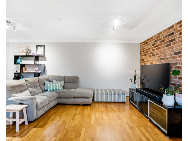 4/13 Nielsen Avenue, Carlton NSW 2218