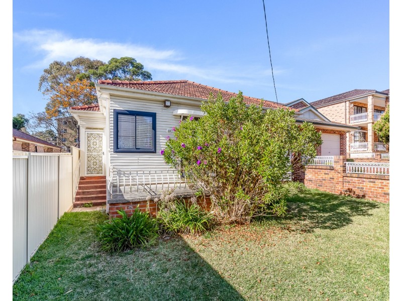 10 Oatley Street, Kingsgrove NSW 2208