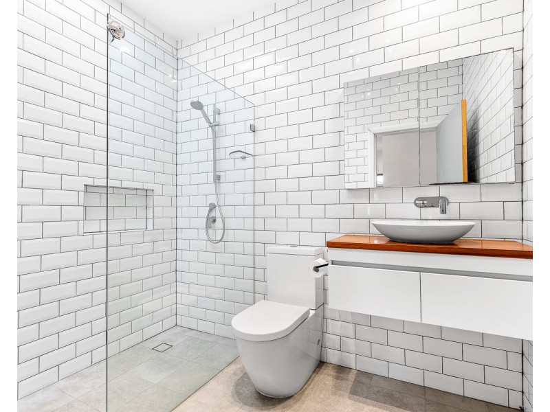 16 Bonds Road, Riverwood NSW 2210