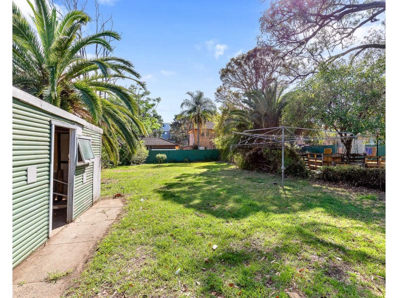 12 Cambridge Street, Ingleburn NSW 2565