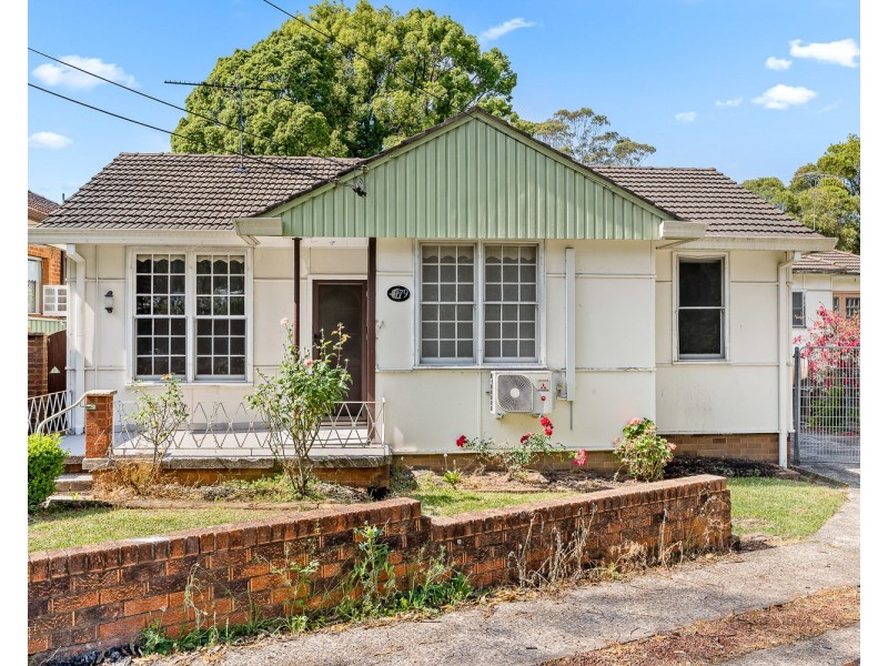 179 Henry Lawson Drive, Georges Hall NSW 2198