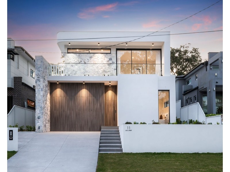 11 Cecil Street, Caringbah South NSW 2229