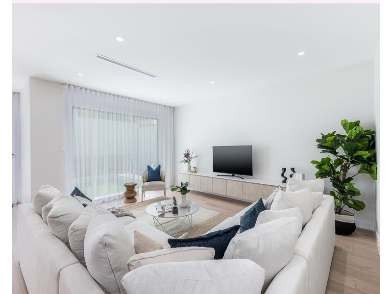 11 Cecil Street, Caringbah South NSW 2229