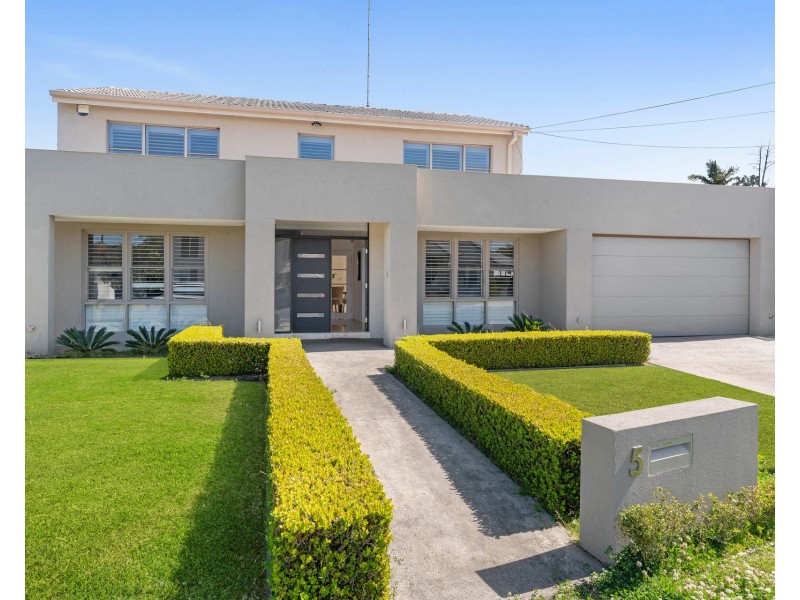 5 Namoi Place, Sylvania Waters NSW 2224