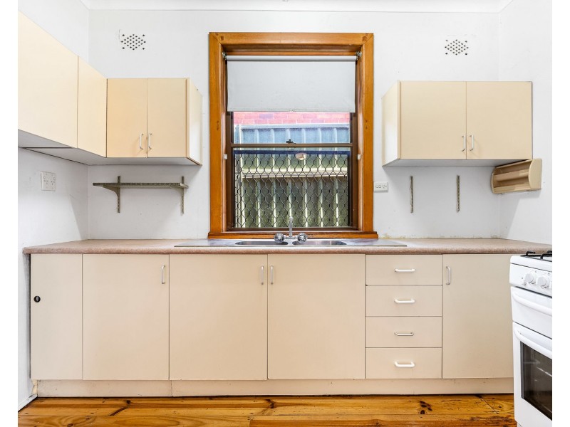 17  Booragul Street, Beverly Hills NSW 2209