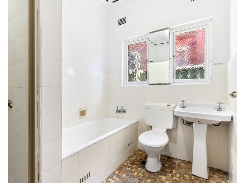 17  Booragul Street, Beverly Hills NSW 2209