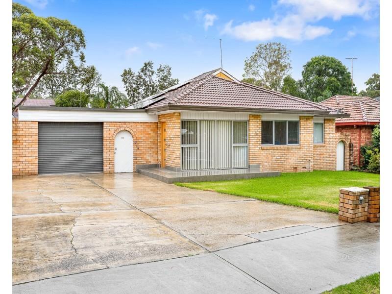 30 Monie Avenue, East Hills NSW 2213