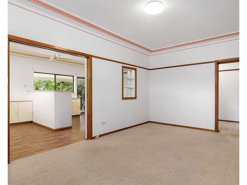 28 Woodlands Avenue, Lugarno NSW 2210