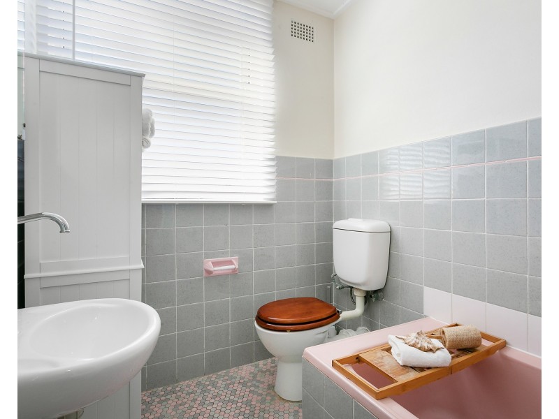 8/13 St George Parade, Hurstville NSW 2220