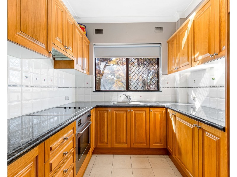 5/55 Hampton Court Road, Carlton NSW 2218